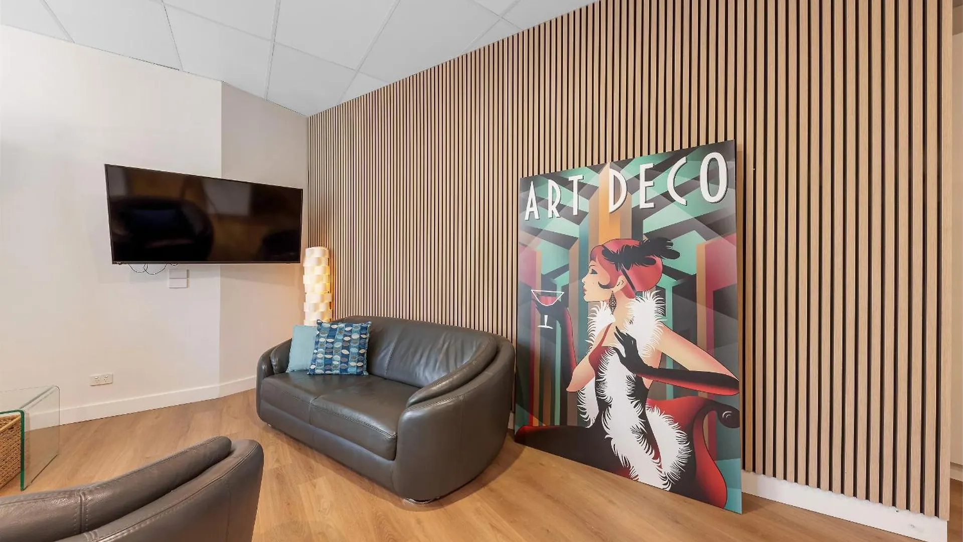 아파트 Modern Studio In Heart Of 물루라바