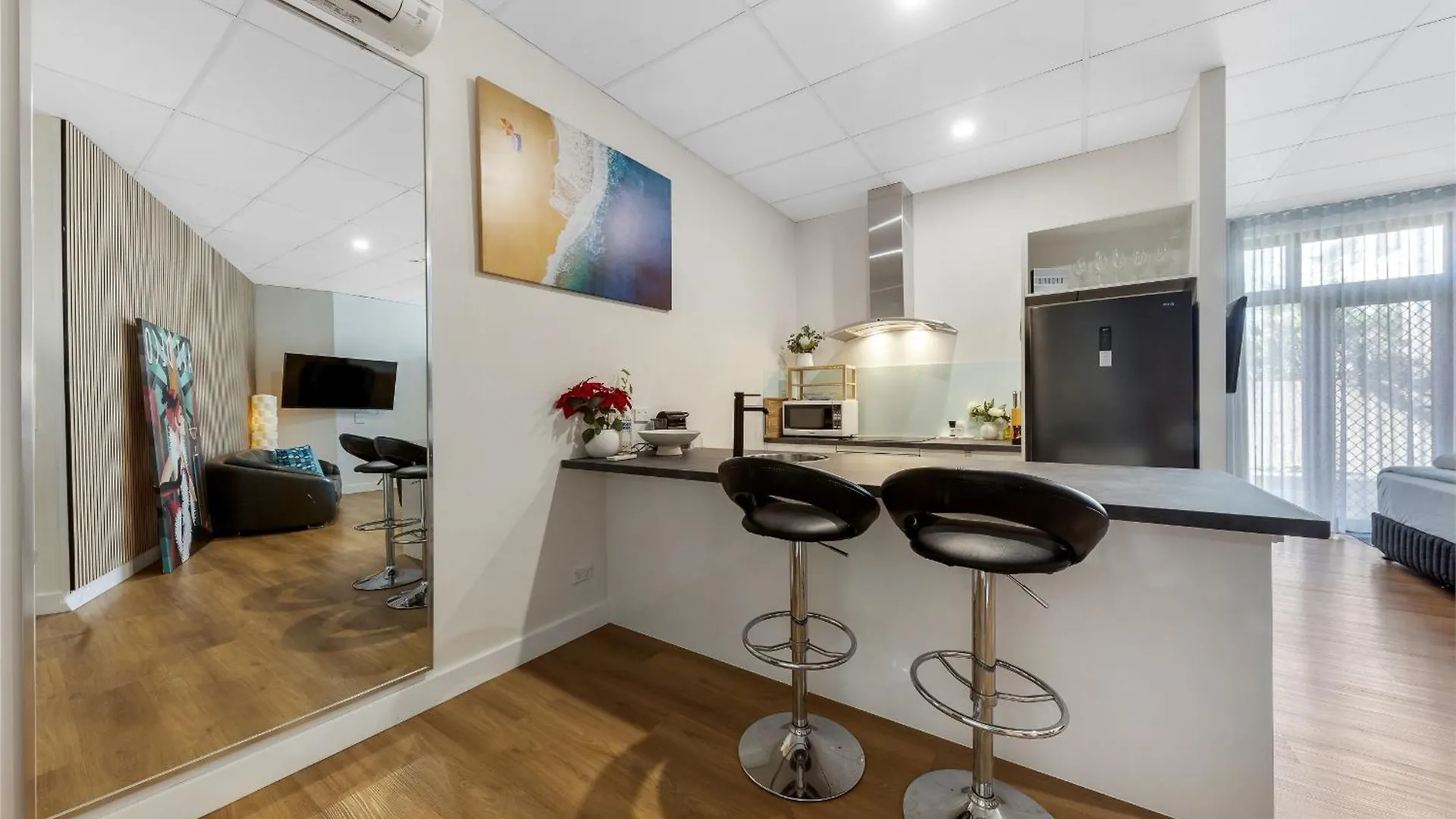Modern Studio In Heart Of Mooloolaba